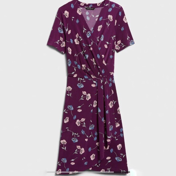 Banana Republic Dresses & Skirts - BANANA REPUBLIC Wrapped Dress
